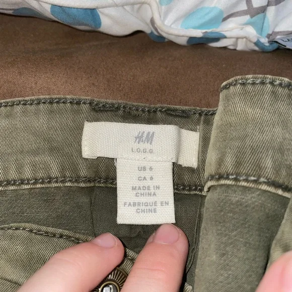H&M cargo pants - Picture 2 of 2